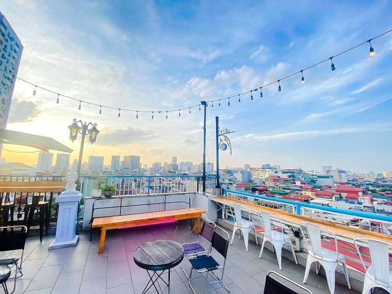 Sam Rooftop Coffee: Nơi sống ảo lý tưởng cho giới trẻ và du khách ở Hà Nội! ❤️