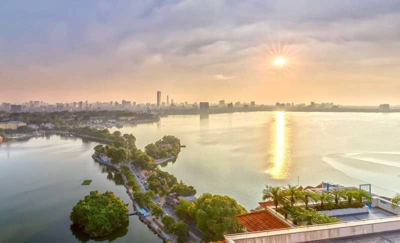 Hồ Tây thơ mộng, Hà Nội.