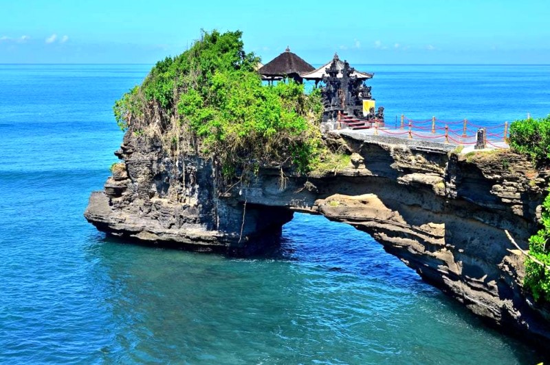 Bức ảnh đẹp khó quên tại đền Tanah Lot - @shutterstock