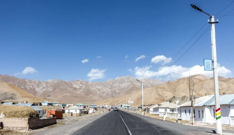 Sary Tash: Làng biên giới Tajikistan.