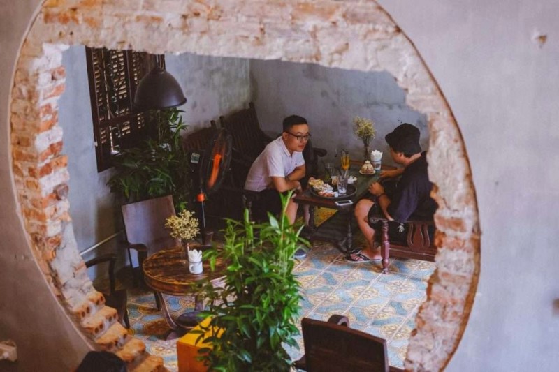 Tâm sự, đọc sách - Cafe 30, yên tĩnh.