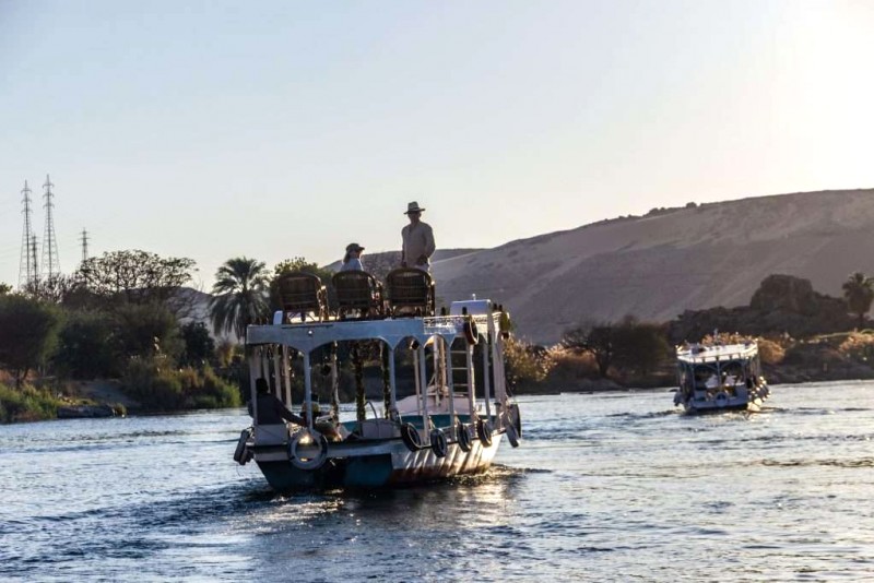 Đi thuyền trên sông Nile ở Aswan