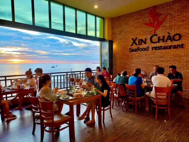 Biển rộng, view thoáng, hẹn bạn tại Xin Chào!