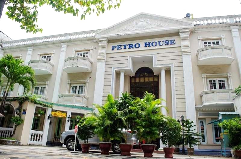 Khách sạn Petro House.@sưu tầm