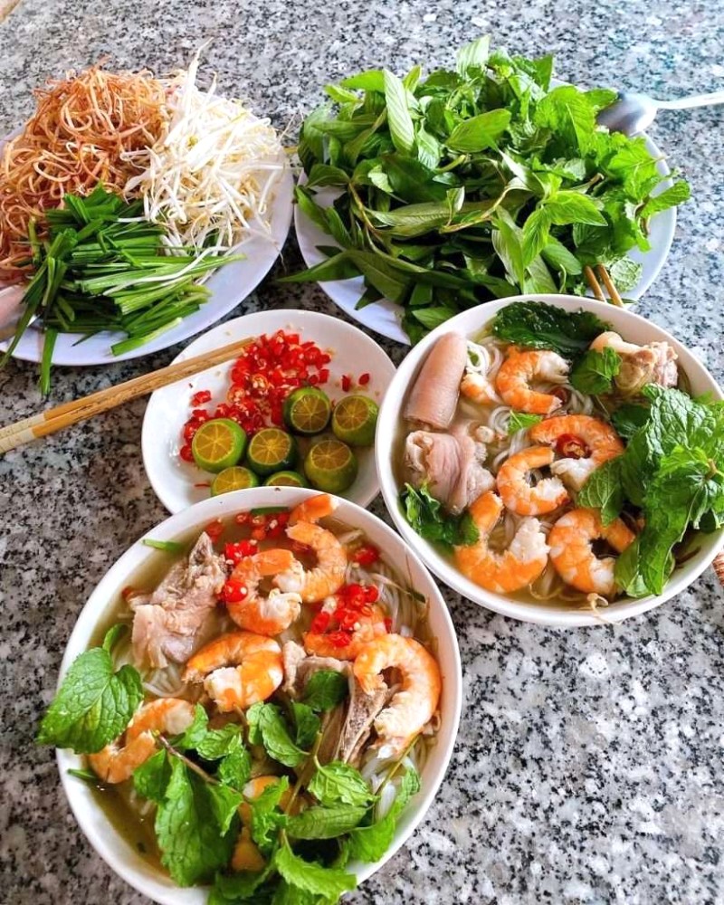 Bún nước lèo thơm ngon, hấp dẫn du khách! @trinhrubi