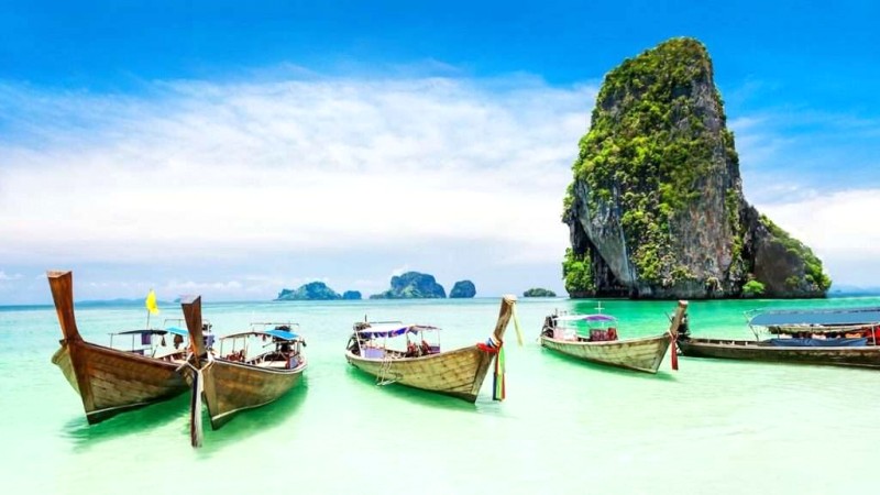 Phuket đẹp nhất vào mùa hè.