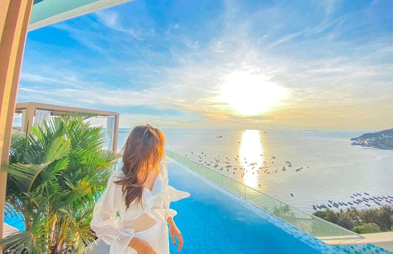 Khách sạn mặt tiền Bãi Trước.