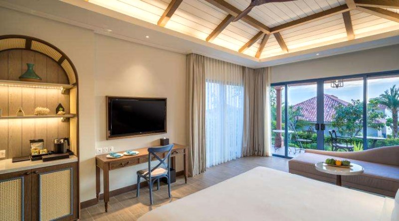 Phòng Deluxe cao cấp @centarahotelsresorts.com