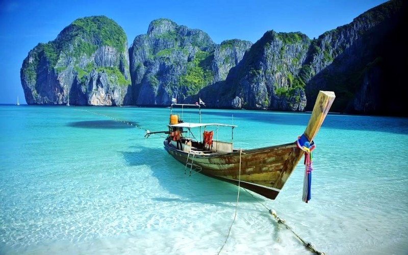 Biển Koh Phi Phi xanh mát.@Sưu tầm