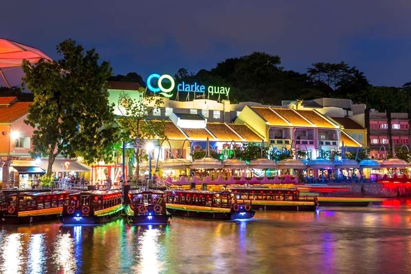 Sôi động Clarke Quay - trải nghiệm náo nhiệt!