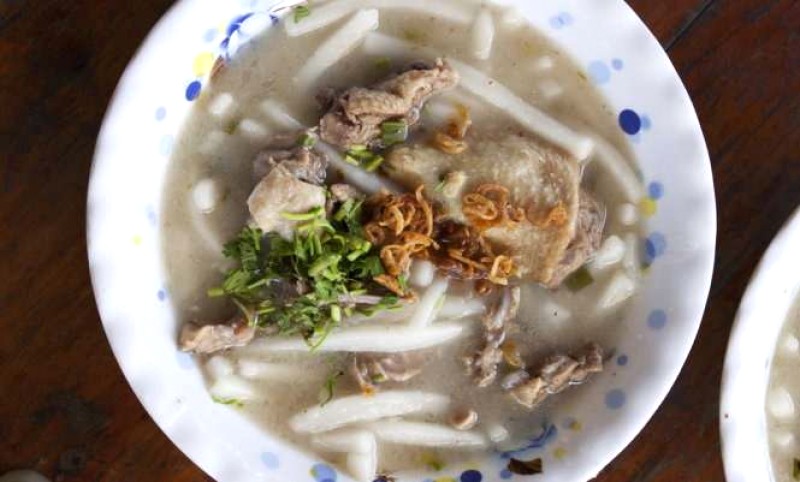 Bánh canh thịt vịt mắm gừng, ngon hết sẩy!