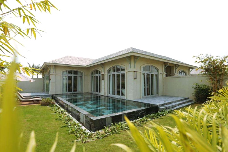 Bungalow sang trọng, thiết kế tinh tế.