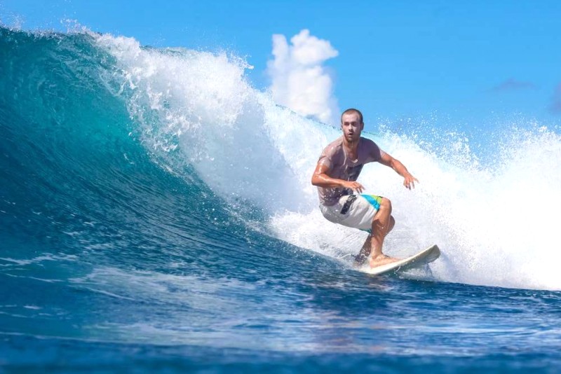 Lombok: Thiên đường lướt sóng! 🏄‍♂️🌊