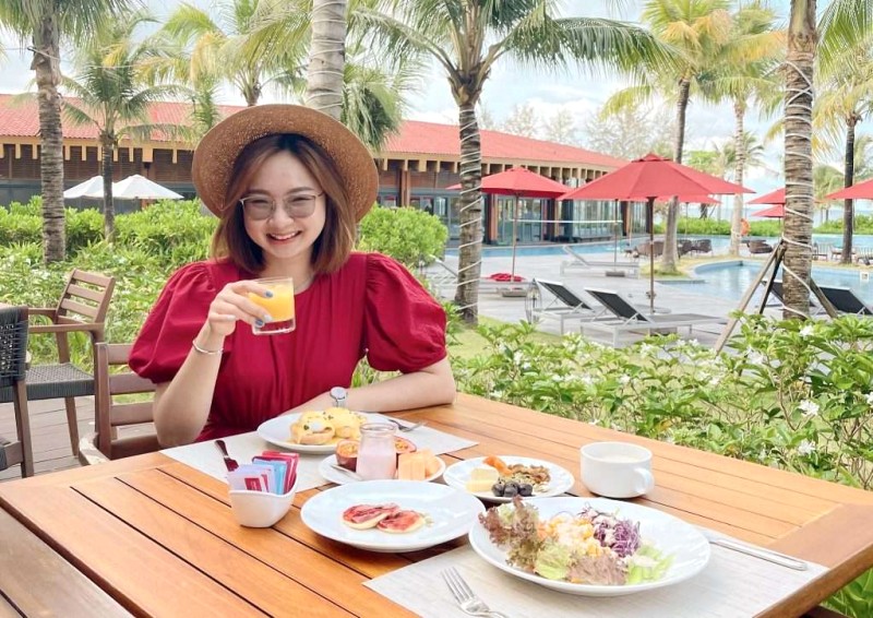 Sáng sớm sang chảnh tại resort!