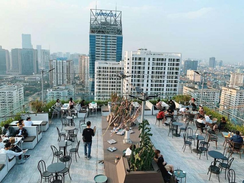 ## Hà Nội trọn tầm mắt tại Trill Rooftop Cafe.