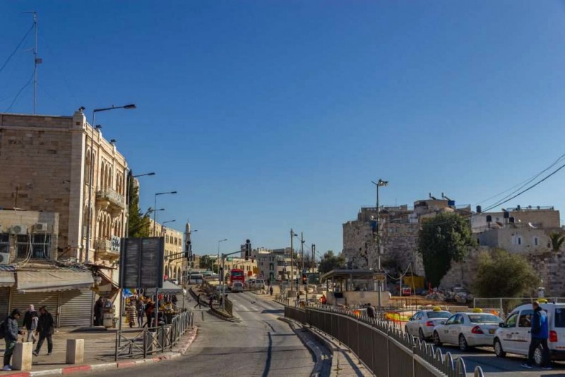 Jerusalem dễ dàng di chuyển, lý tưởng cho du lịch.