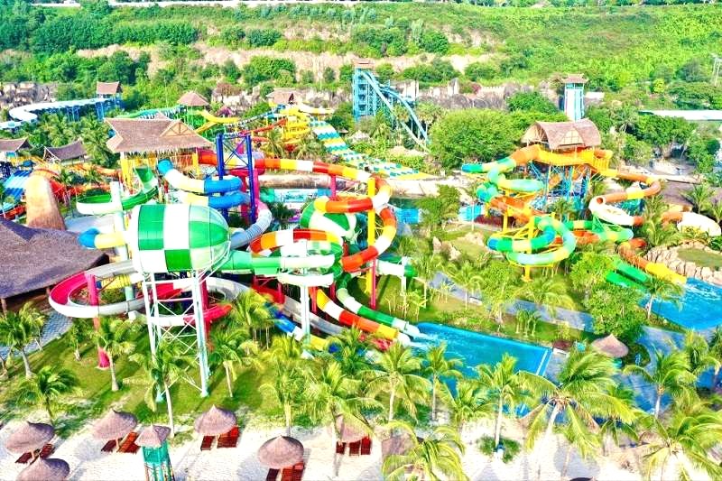 VinWonders Nha Trang: Công viên nước rộng hơn 1000m2! 🎉