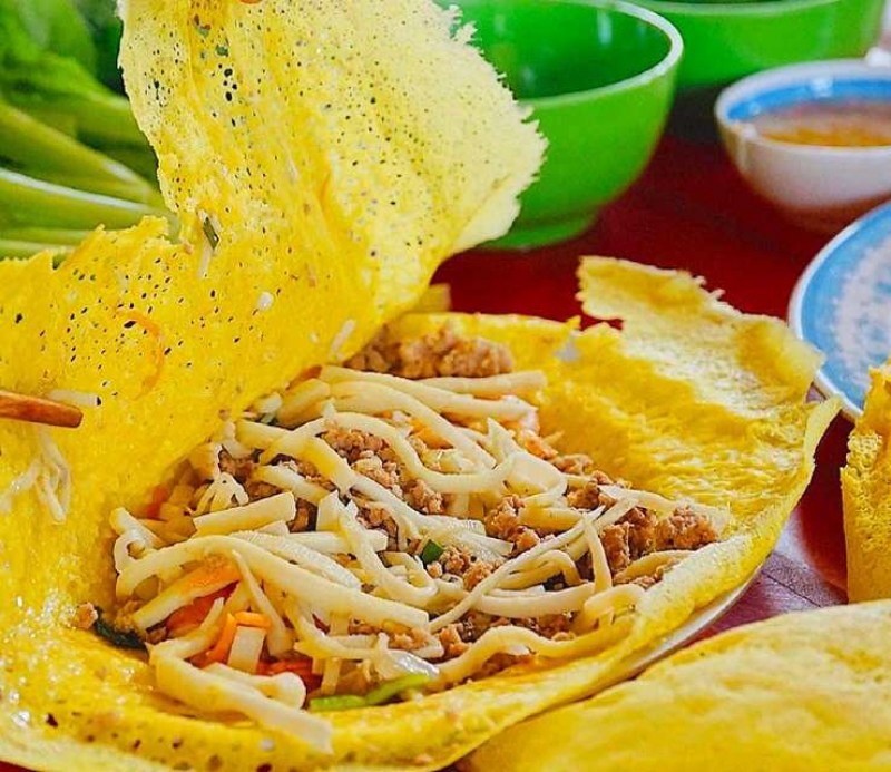 Bánh xèo vịt xiêm, nhân đầy đặn @Mỹ Khánh