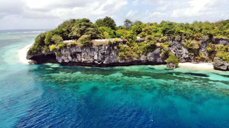 Hòn đảo Wakatobi: Nước xanh, hệ sinh thái phong phú.