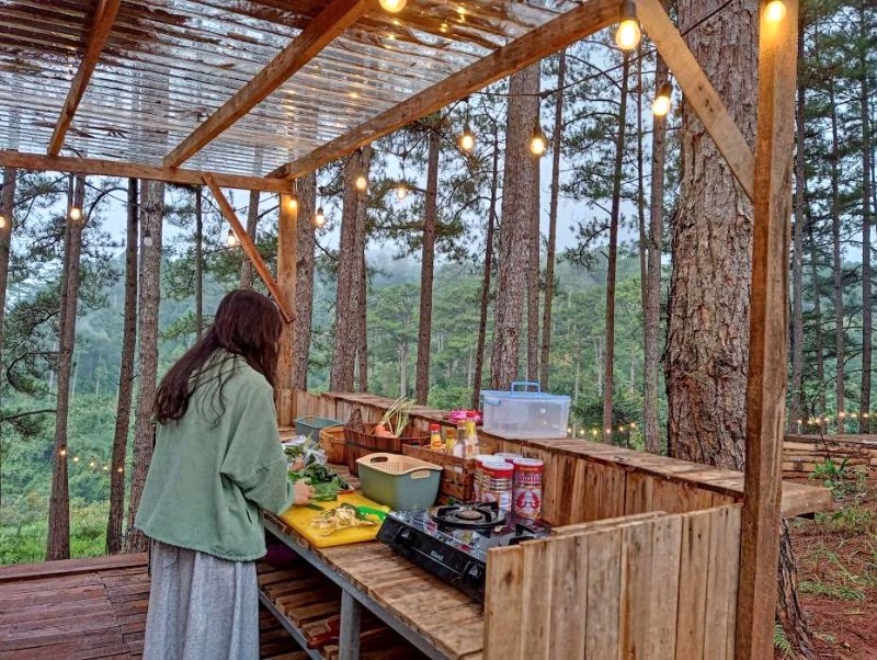 Bếp rừng thông Dalat Teepee Homestay