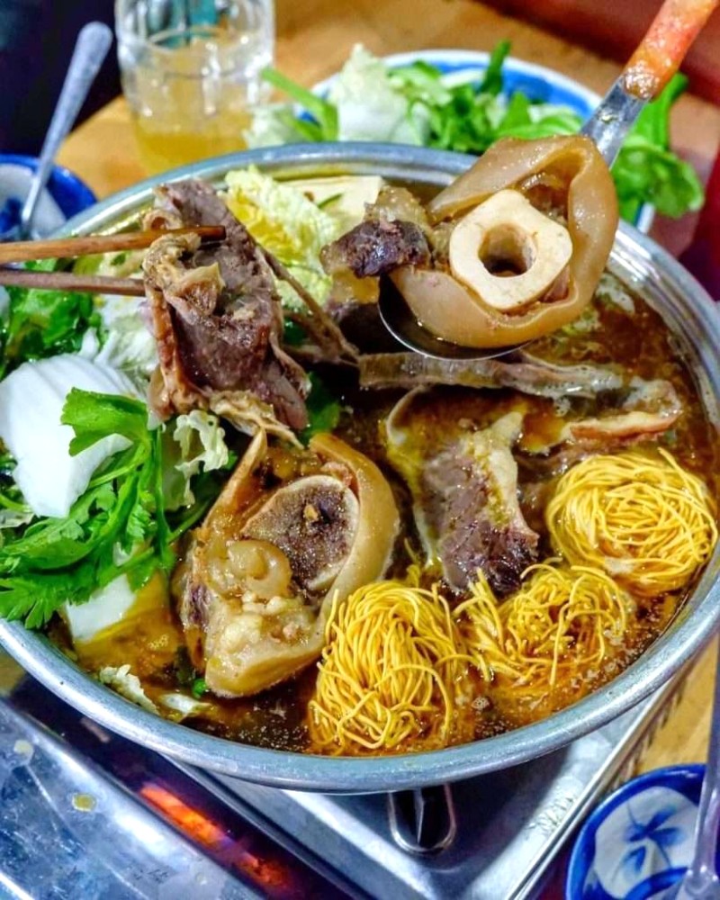 Lẩu bò ba toa nóng hổi, ngày se lạnh, còn gì tuyệt vời hơn? @damanfood