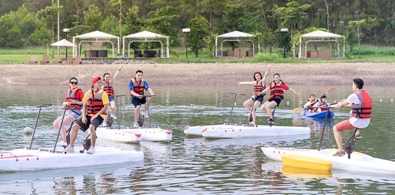 Phiêu lưu thể thao biển đầy hứng khởi! 🌊🏄‍♂️🏊‍♂️