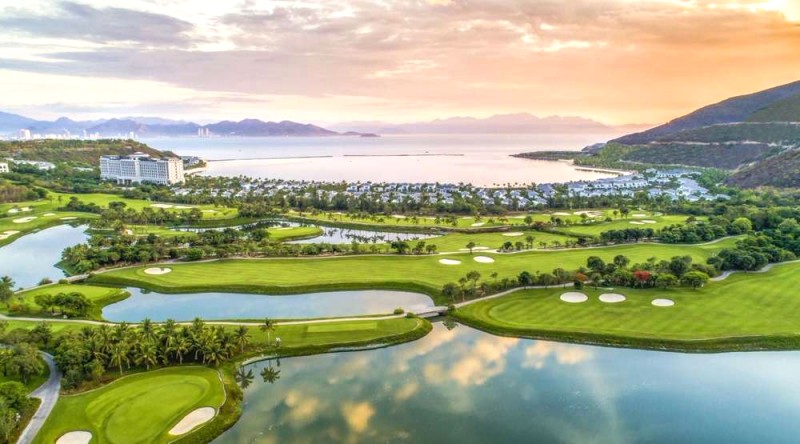 Vinpearl Discovery Golflink Nha Trang: Thể thao đỉnh cao, tiện nghi sang trọng, dành riêng cho du khách.  @vinpearl