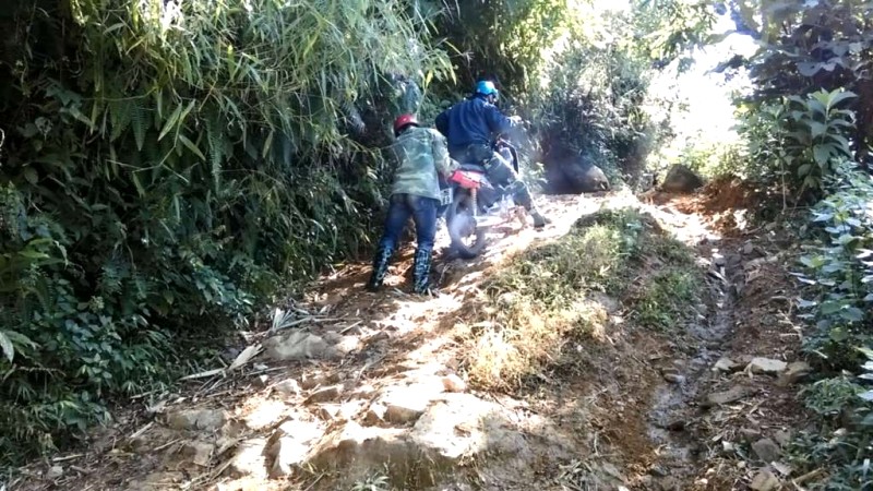 Offroad số 1, bô khét lét.