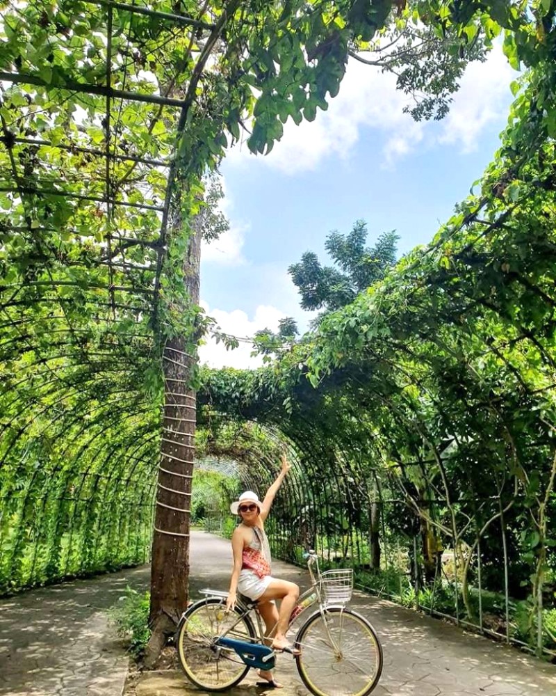 Chạy xe đạp trong resort, yên bình đến lạ! @mami.ko_ko