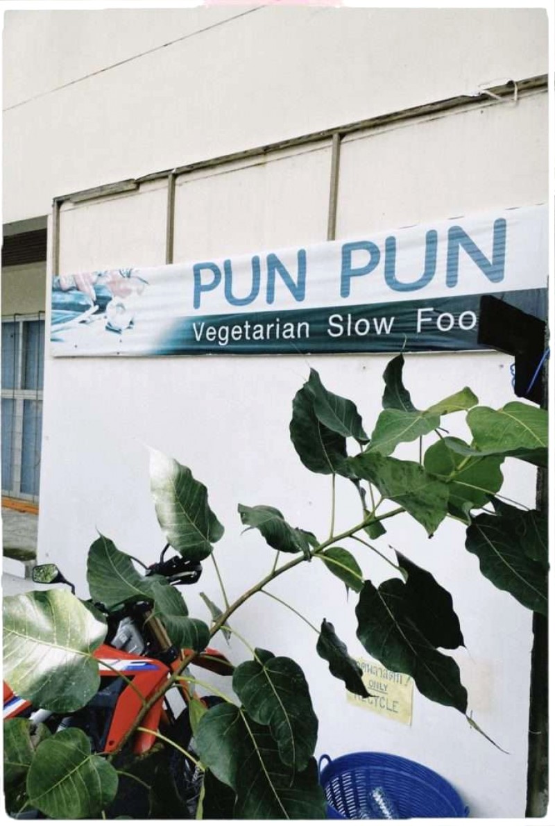 Punpun Vegetarian: Chay độc đáo tại chùa Wat Suan Dok, Chiang Mai