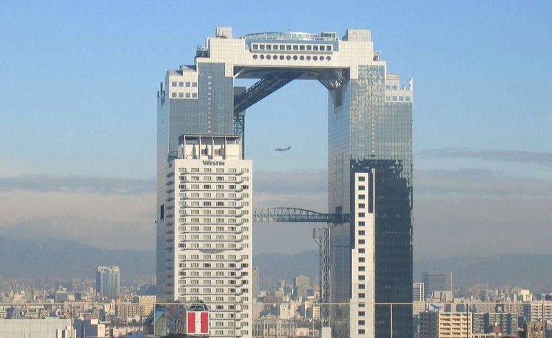 Umeda Sky Building: Trải nghiệm đỉnh cao Osaka!