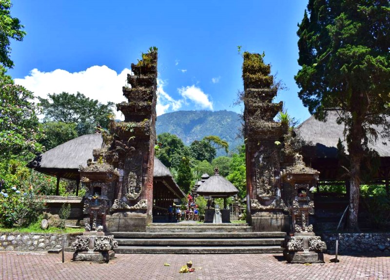 Bali Backpacking: 4-Day Budget Itinerary & Must-Sees!