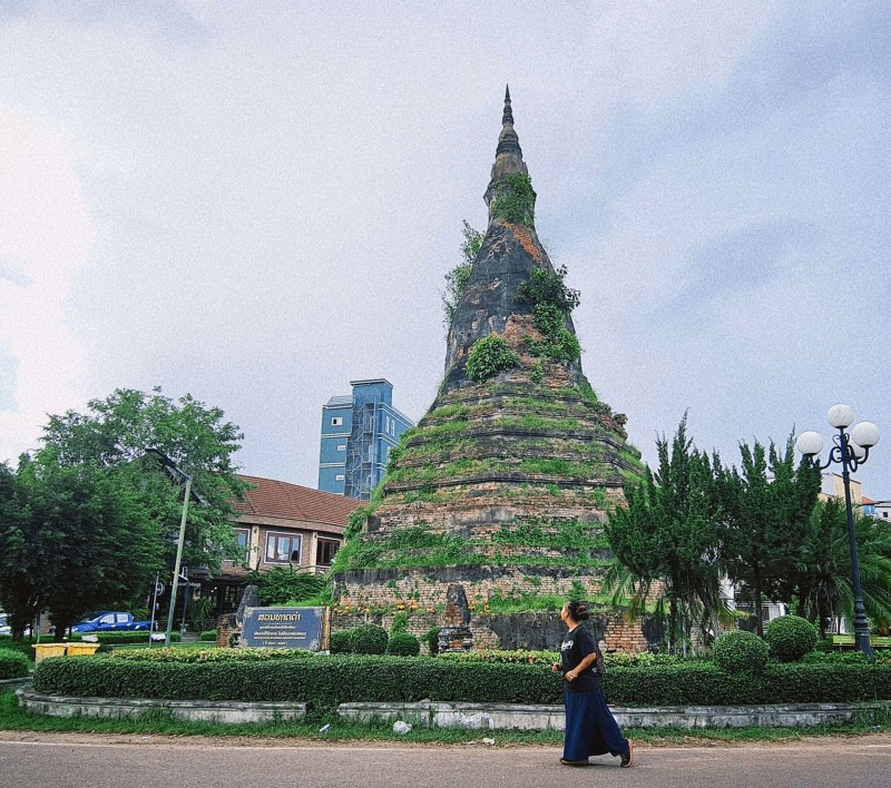 Khám phá Viêng Chăn quyến rũ.