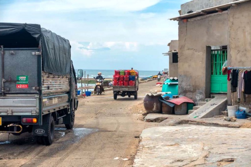 Tuy Phong nắng gió, một ngày biển.