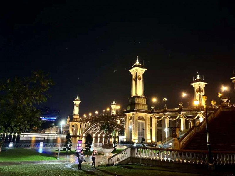 Putrajaya: Viên ngọc cạnh Kuala Lumpur.