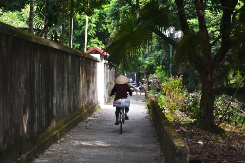 Chùa Bà Đanh: Cổ kính, linh thiêng bên sông Đáy.