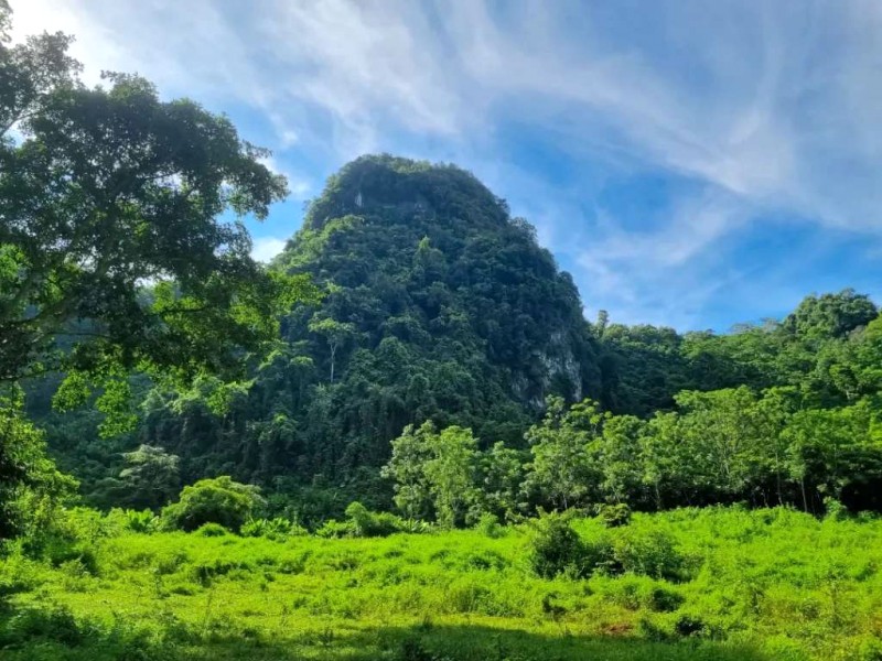 Khám phá hang động Karst & thác nước Quỳ Châu.