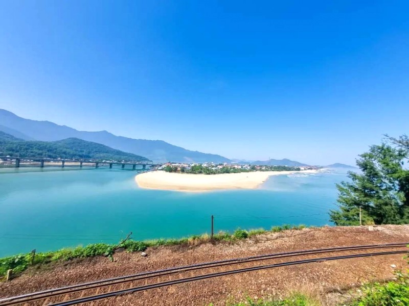 Khám phá đèo Cả, Hải Vân: Núi, biển giao hòa.
