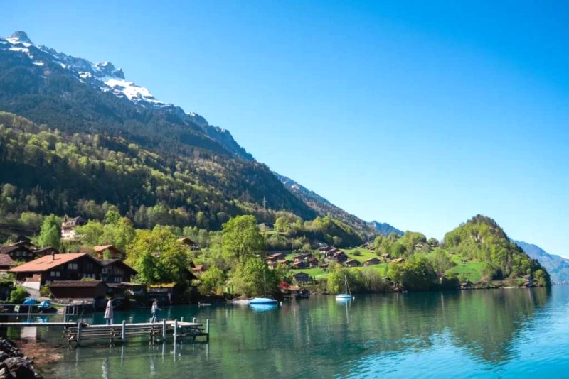 Iseltwald: Thiên đường Alps & Kỷ niệm Bern.