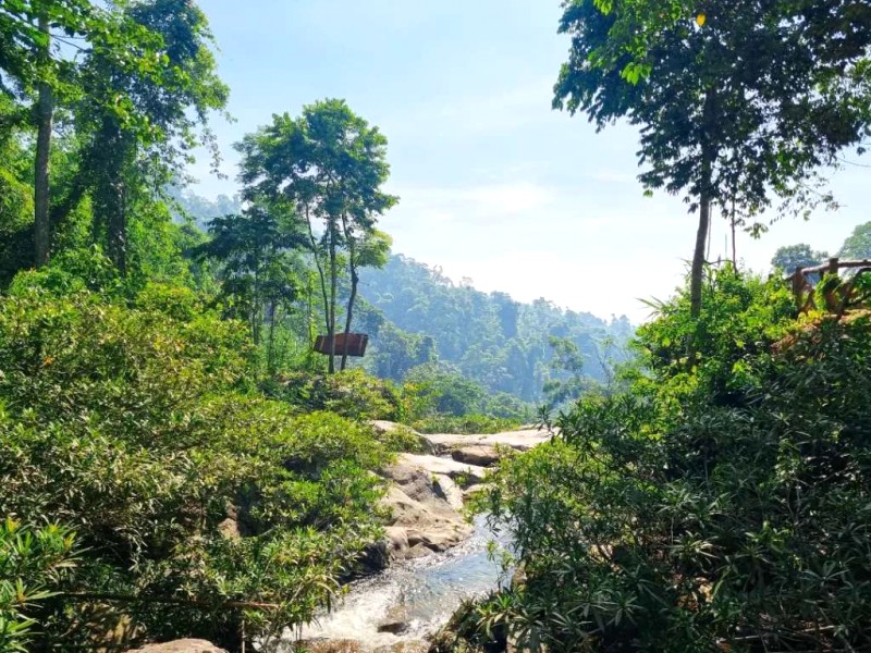 Khám phá hang động Karst & thác nước Quỳ Châu.