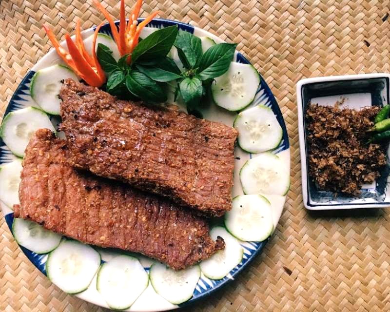 Chợ đêm Tuy Hòa: Nhịp sống Phú Yên.