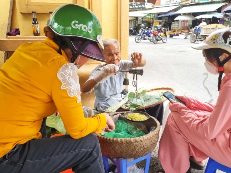 Cốm làng Vòng: Hương thu Hà Nội