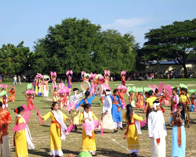 Mỹ Nghiệp: Sắc màu Chăm trên khung dệt.