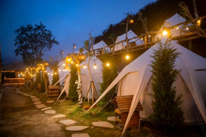 Ngắm mây đêm trên đồi tại Cloud View Glamping Đà Lạt