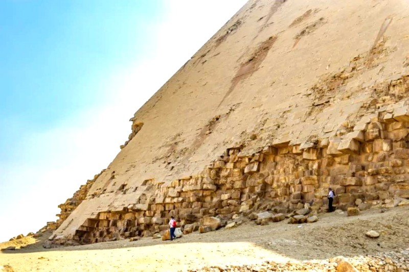 Cairo còn nhiều Kim tự tháp độc đáo ngoài Giza.