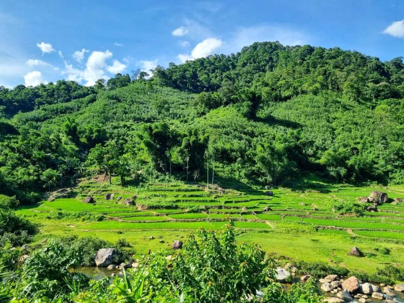 Thác Bảy Tầng: Kỳ quan hoang sơ biên giới.