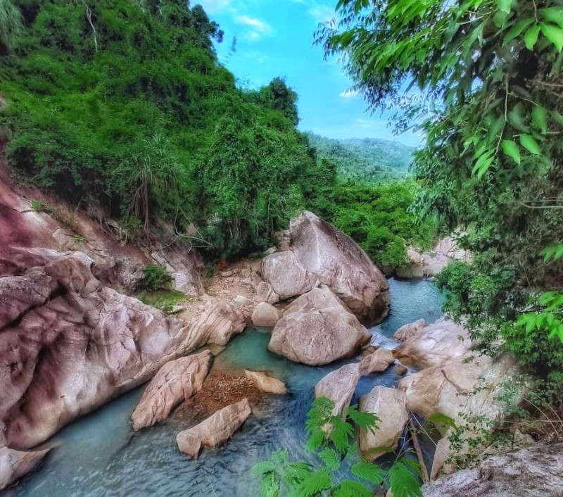 Khám phá Suối Ba Hồ - Tuyệt tình cốc Nha Trang