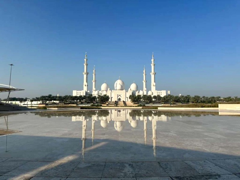 Khám phá Abu Dhabi: 2 ngày trải nghiệm văn hóa UAE
