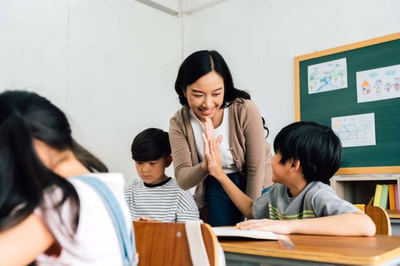 Ngày Nhà giáo Việt Nam 20/11: Nguồn gốc & ý nghĩa