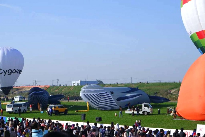 Thỏa sức bay bổng tại Saga Balloon Fiesta.